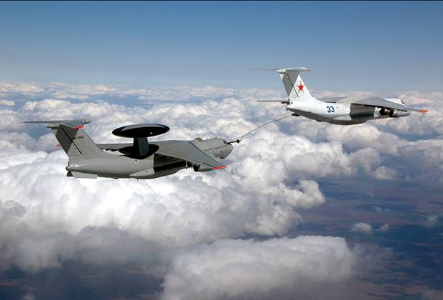 Два основных спецварианта Ил-76: заправщик Ил-78 и «летающий радар» А-50